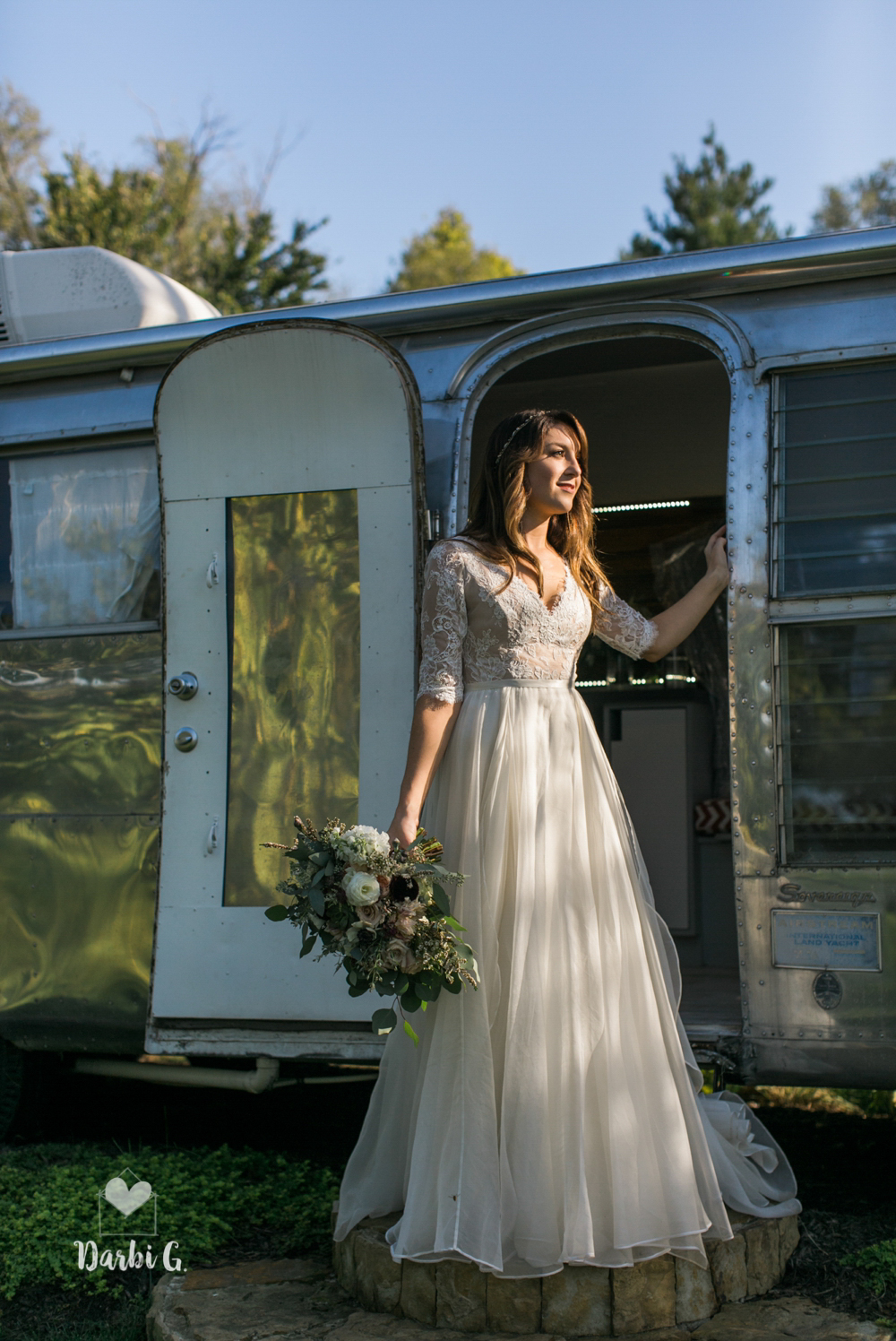 airstream getting ready bride and groom wine wedding fall rural photographer